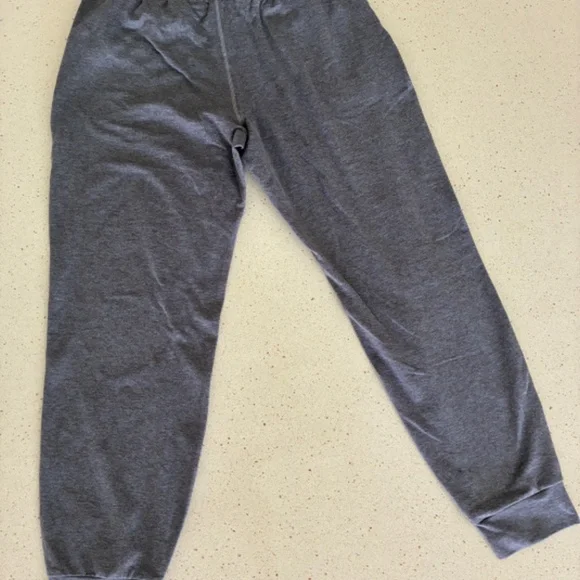 Vuori Small Performance Joggers - Picture 2 of 2